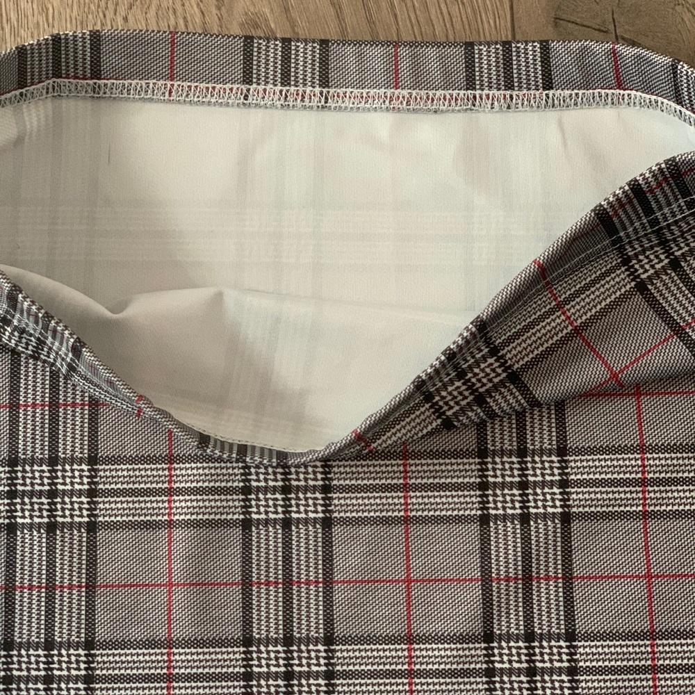 SKIRT - Picture 2 of 2